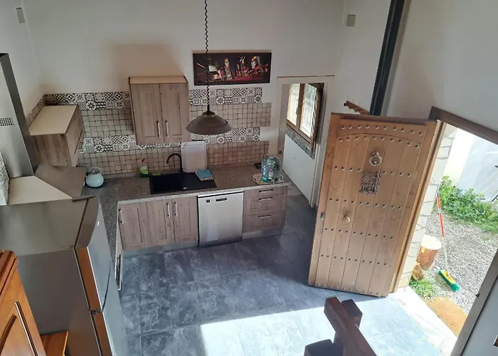 Lux Casita Almendral
